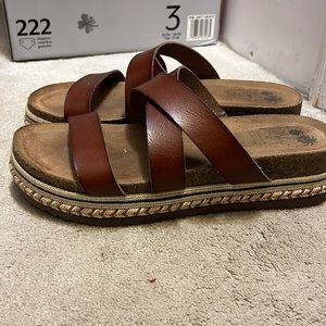 Platform sandals